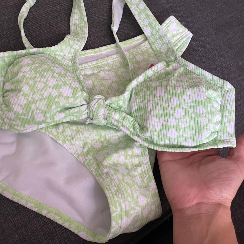 Green bikini set